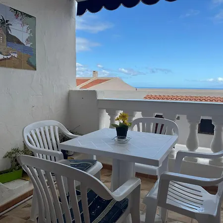 Royal - Sea View - Air Conditioning *